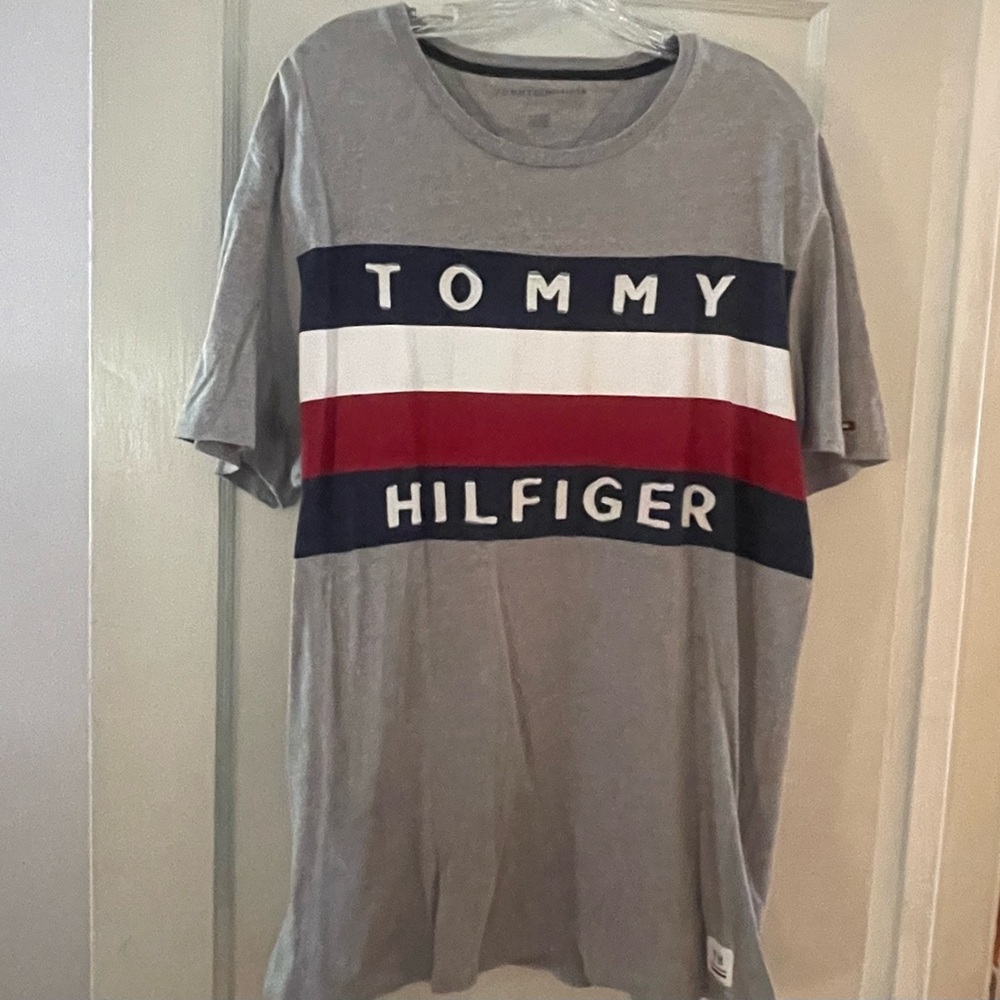 Tommy Hilfiger Vintage Tee Size XL